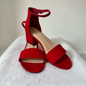 Nautica Women's Ankle Strap Pump Sandal with Low Block Heel